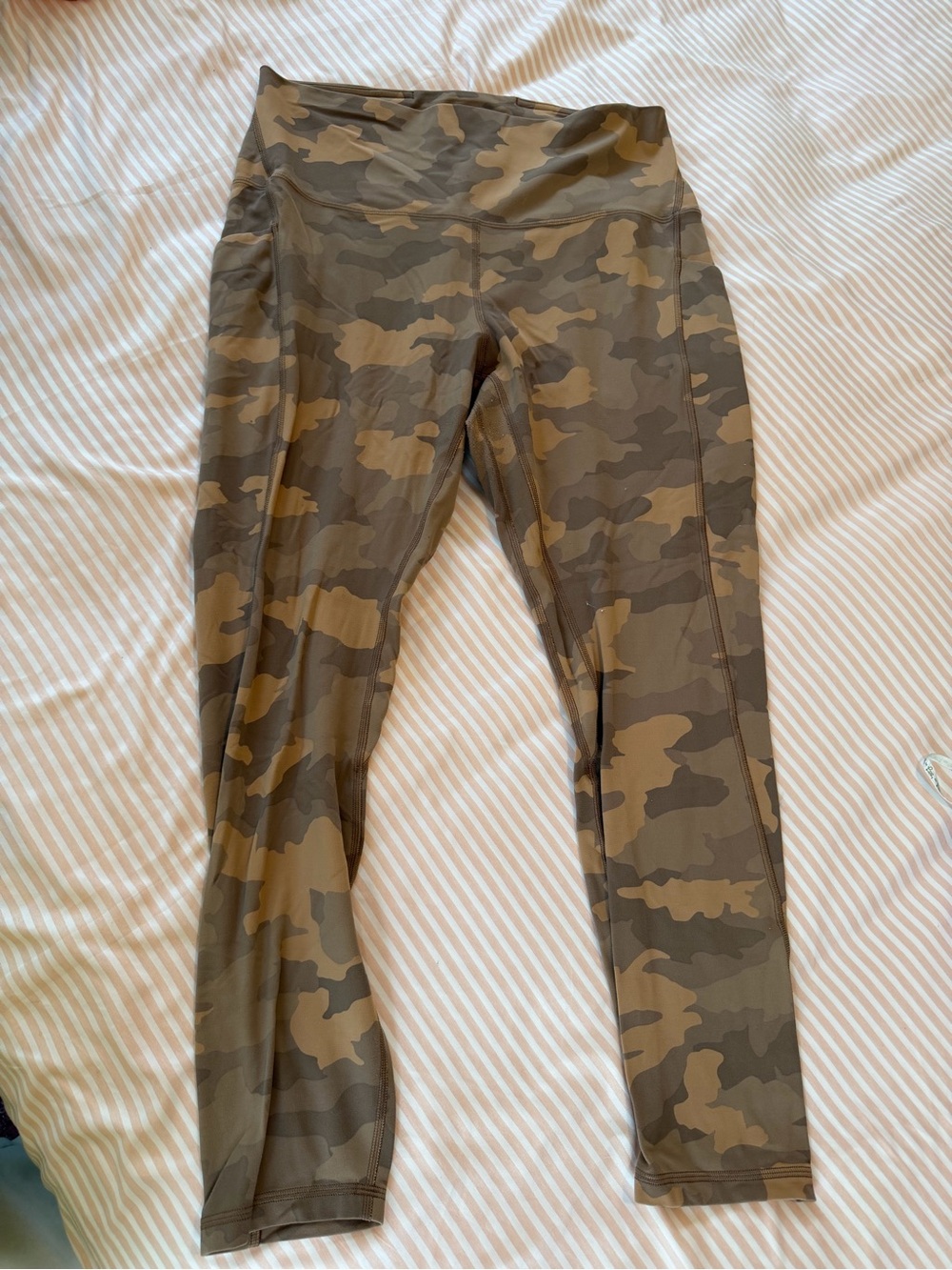 Camo High-Waist Leggings - Tans